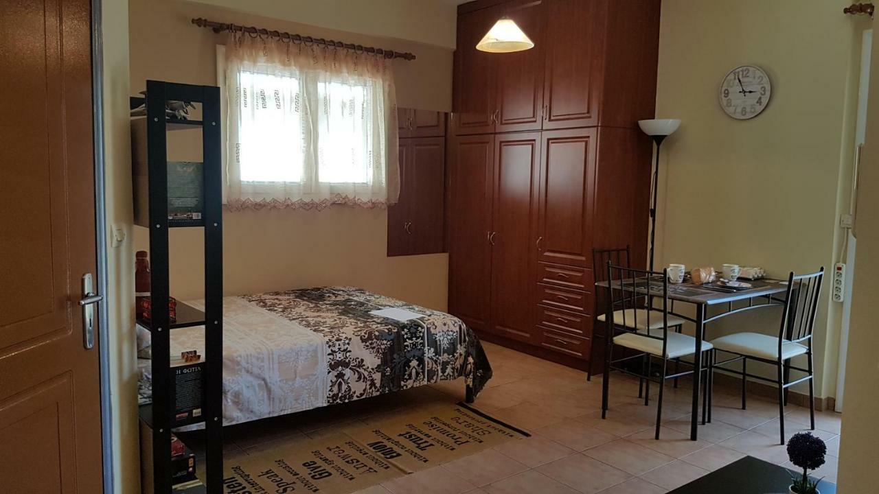 Cozy Loft Apartman Meszolóngi Kültér fotó